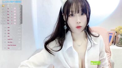 stripchat【Swag_SASA】百变小魔女~!蓝芽跳蛋~白虎骚逼 (14)